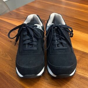 Reebok Navy Leelap Retro Jogger Steel Toe Slip Resistant Work Shoe Unisex M9 W11